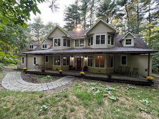 2491 Brookview Rd, Castleton On Hudson, NY 12033
