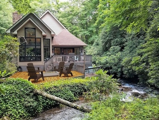 5140 Wayah Rd, Franklin, NC 28734