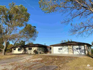 504 Scott Dr, Westmoreland, KS 66549