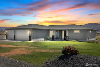 447 Airport Way SW, Mattawa, WA 99349