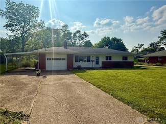 4065 Locustwood Dr, Dayton, OH 45429
