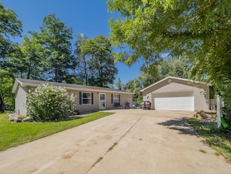 8884 G Dr N, Battle Creek, MI 49014