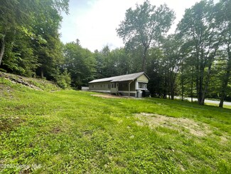 7396 Wileytown Rd, Middle Grove, NY 12850