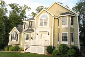 41 Maple Ridge Rd, Methuen, MA 01844