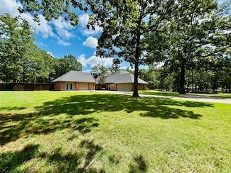 232 Wooded Hills Dr, Powderly, TX 75473