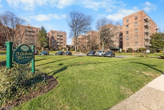 2339 Hudson Terrace Unit D1, Fort Lee, NJ 07024