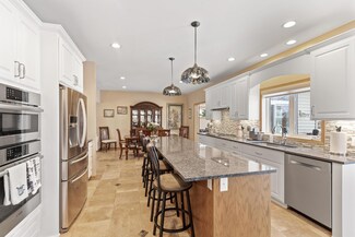 9654 Jonathan Ln, Eden Prairie, MN 55347