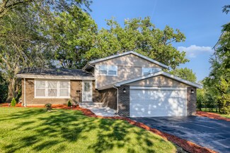 3204 Maple Ln, Hazel Crest, IL 60429