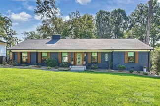 419 Wingrave Dr, Charlotte, NC 28270