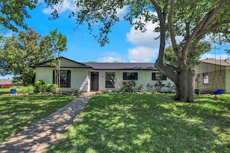 738 Longbeach Dr, Garland, TX 75043