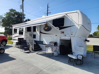 5684 SE 67th Ave, Okeechobee, FL 34974