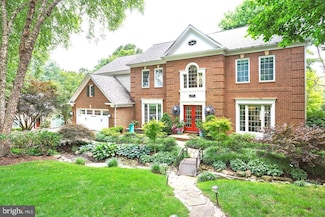 11905 Champion Lake Ct, Herndon, VA 20170