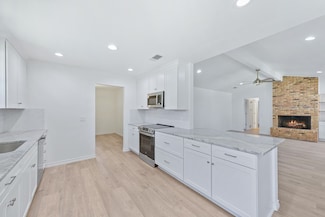 2724 Downing Dr, Plano, TX 75023