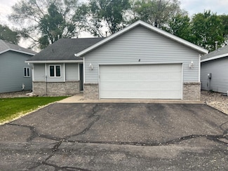 1403 33rd Ave N Unit 8, Saint Cloud, MN 56303