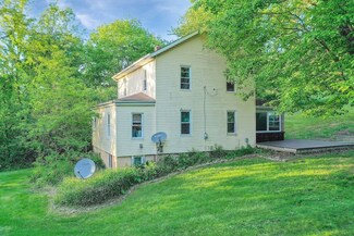 5981 Westfall St SE, Waynesburg, OH 44688