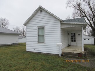 212 W Jefferson Ave, Chrisman, IL 61924