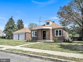 557 Centre St, Reading, PA 19605