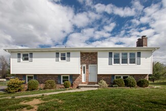 23277 Pioneer Dr, Bristol, VA 24202
