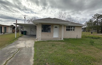 113 W Claiborne Square, Chalmette, LA 70043