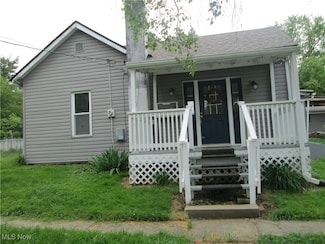 1238 Danville St, Zanesville, OH 43701