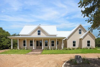 154 Woodland Meadows Ln, La Grange, TX 78945
