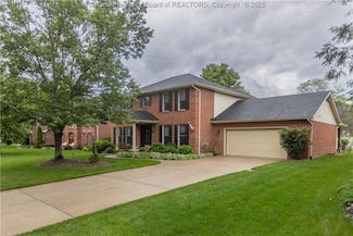 112 Willowood Cir, Hurricane, WV 25526