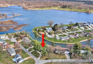 15526 Linn Ct, Spring Lake, MI 49456