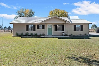 40 Blacksher Rd, Atmore, AL 36502