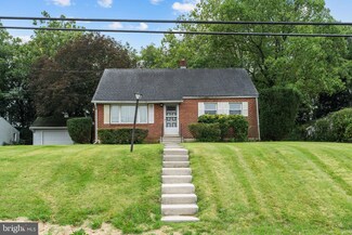 12 Carolyn St, Harrisburg, PA 17112