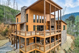 140 Water Tower Rd, Gatlinburg, TN 37738