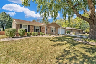 202 Valley Rd, Monticello, IL 61856