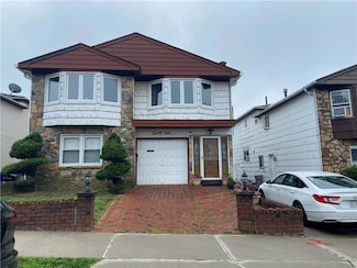 24 Bangor St, Staten Island, NY 10314