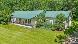 123 Town Line Rd, Fulton, NY 13069