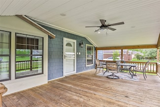 5510 Carriage Trails Dr, Baytown, TX 77523