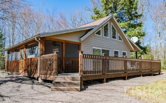 331 Lark Rd, Dushore, PA 18614
