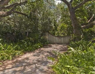 8021 Old Cutler Rd, Coral Gables, FL 33143
