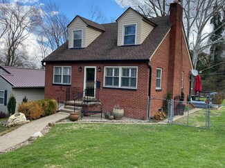 404 Green Oak Dr, Huntington, WV 25705