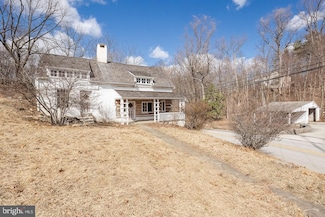 875 Old State Rd, Berwyn, PA 19312