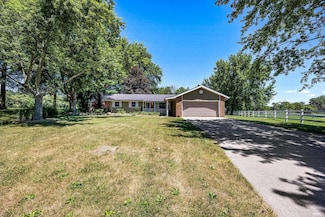 18055 Thomas Ln, Goshen, IN 46528