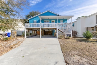 120 NE 10th St, Oak Island, NC 28465
