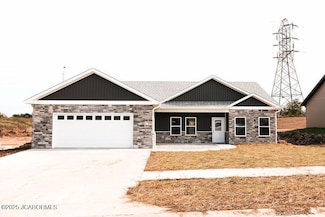 775 Vine Dr, Holts Summit, MO 65043