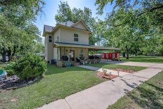 401 S Taylor Ave, Wynnewood, OK 73098