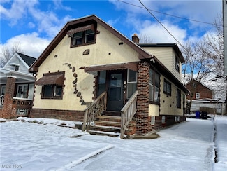 907 Rondel Rd, Cleveland, OH 44110