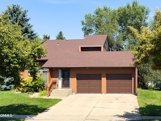 3613 Hackberry St, Bismarck, ND 58503