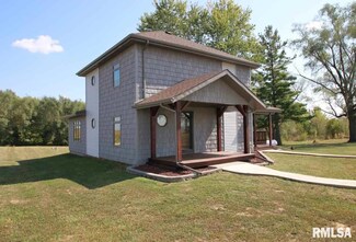 1306 Bridgeport Rd, Maquon, IL 61458