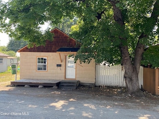1204 E Foster Ave, Coeur D Alene, ID 83814