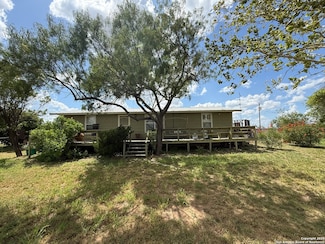 2542 Pena St, Carrizo Springs, TX 78834