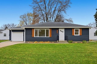 1425 11th St S, Fargo, ND 58103