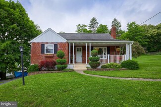 20 N Broad St, Adamstown, PA 19501