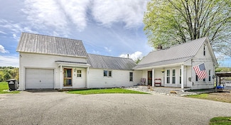 401 North St, Chester, VT 05143